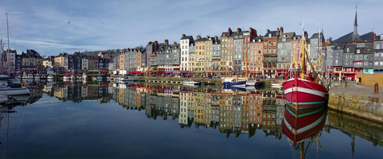 Trouville Sur Mer Vue Sur La Touque Экстерьер фото